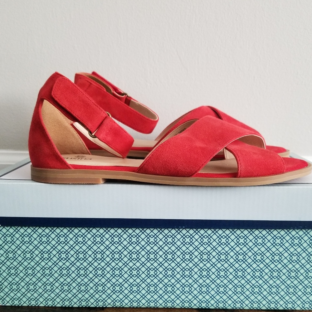 NWT Susina Suede Sandals